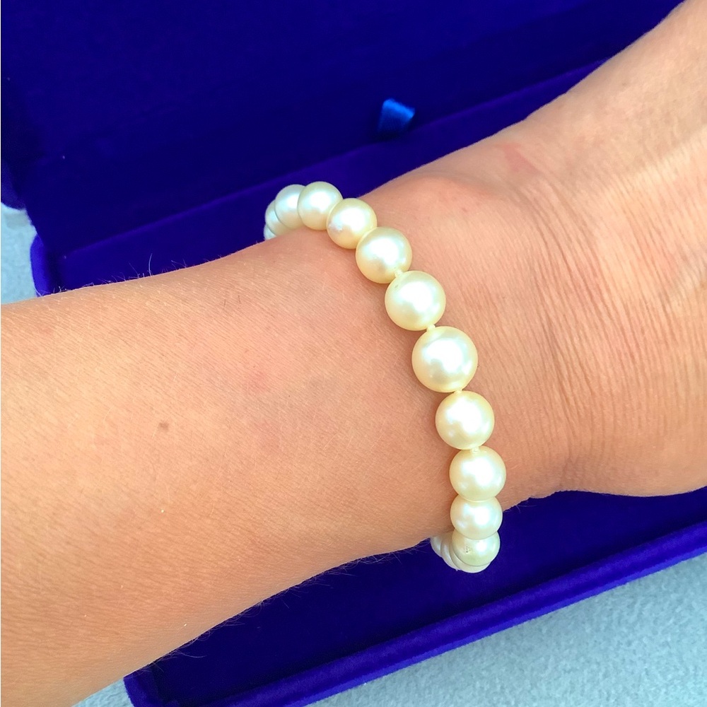 Authentic PEARL BRACELET 🔥